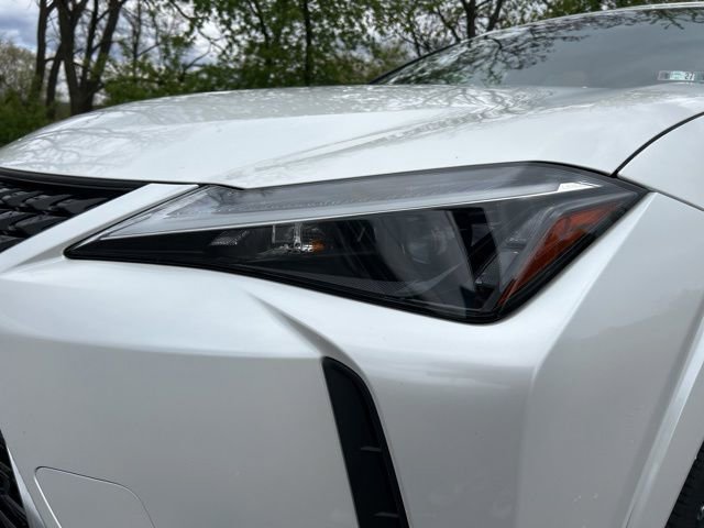 Used 2024 Lexus UX 250h AWD w/ Premium Package image 35