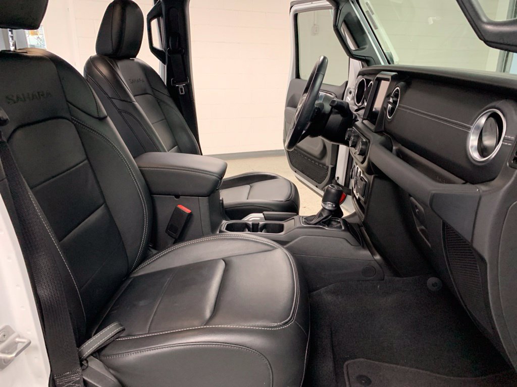 Certified 2022 Jeep Wrangler Unlimited Sahara w/ Cold Weather Group AWD/4WD image 9