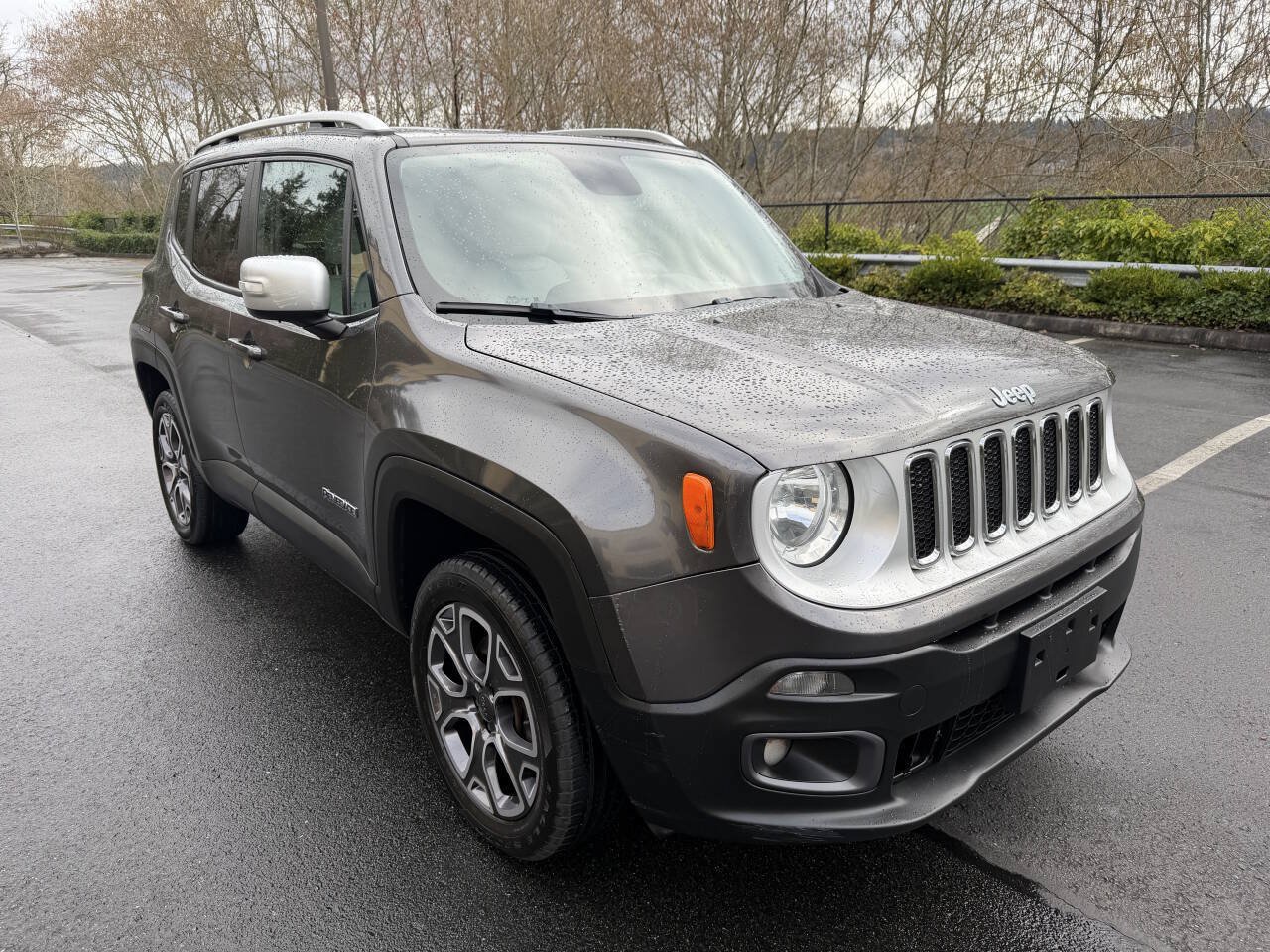Used 2017 Jeep Renegade Limited AWD/4WD image 3