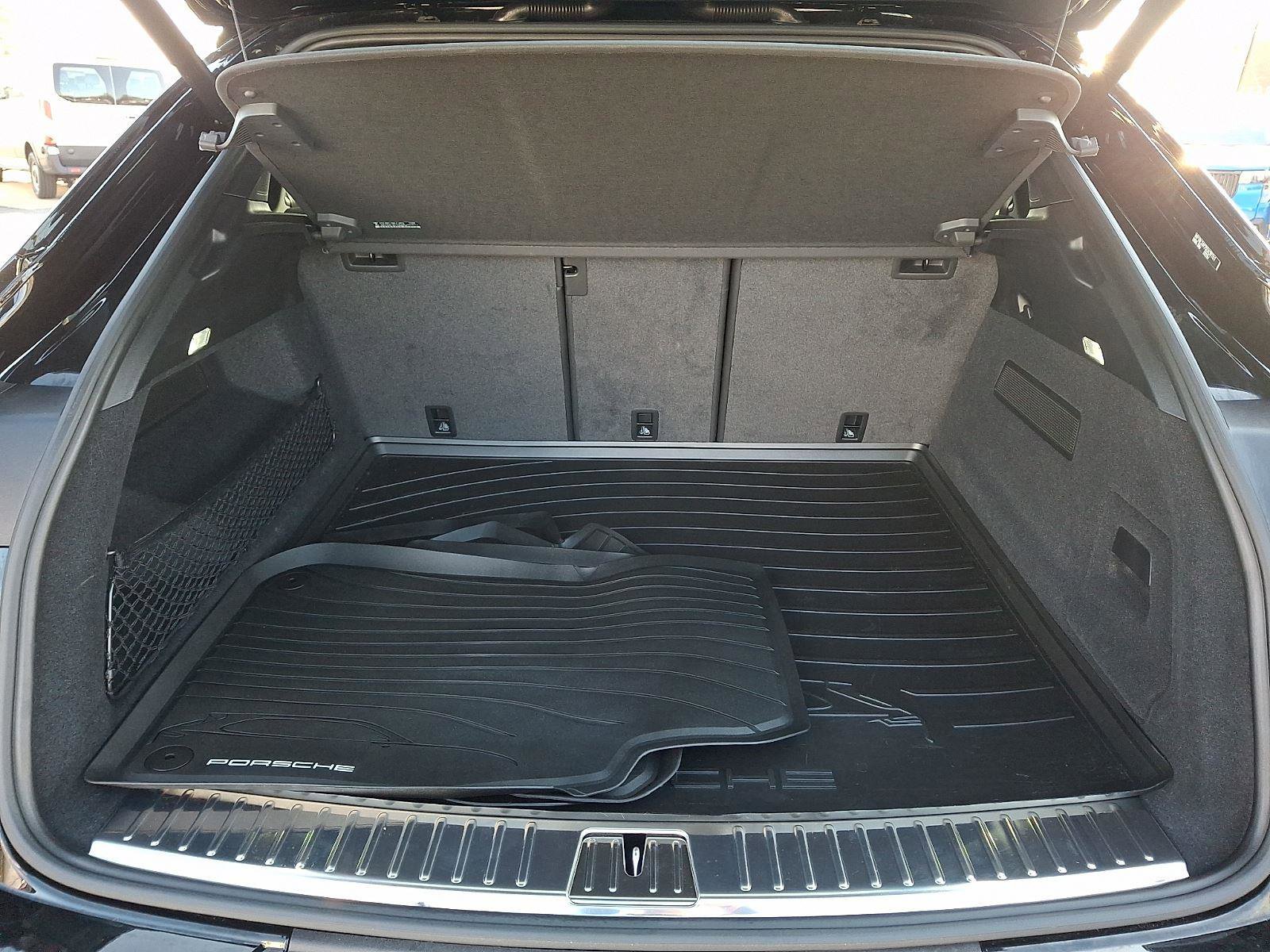 Used 2025 Porsche Cayenne S image 29