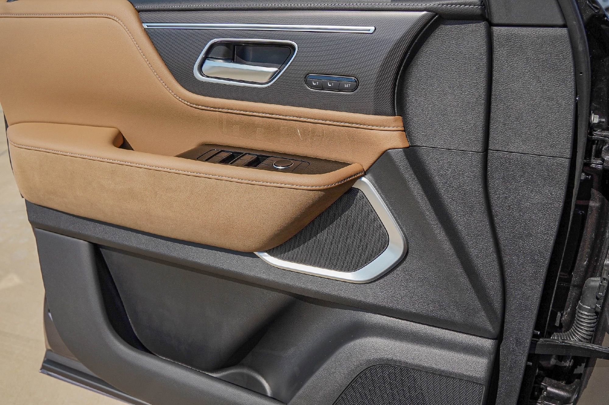 New 2026 INFINITI QX80 Luxe w/ Cargo Package image 17