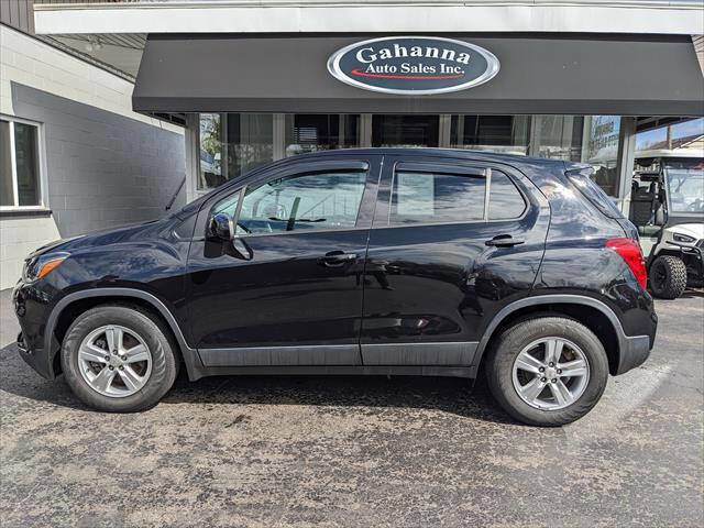 Used 2020 Chevrolet Trax LS w/ Tint and Cruise Package image 2
