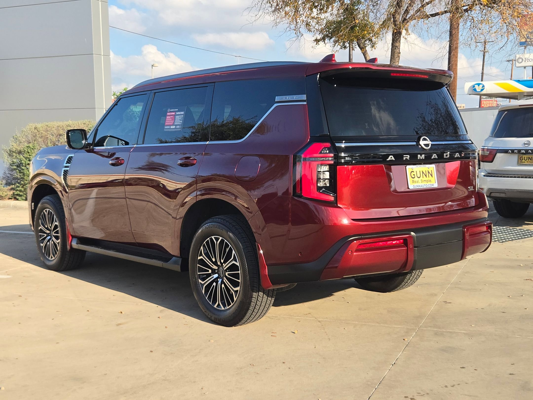 Certified 2025 Nissan Armada SL w/ Captain's Chari Seat Package image 5