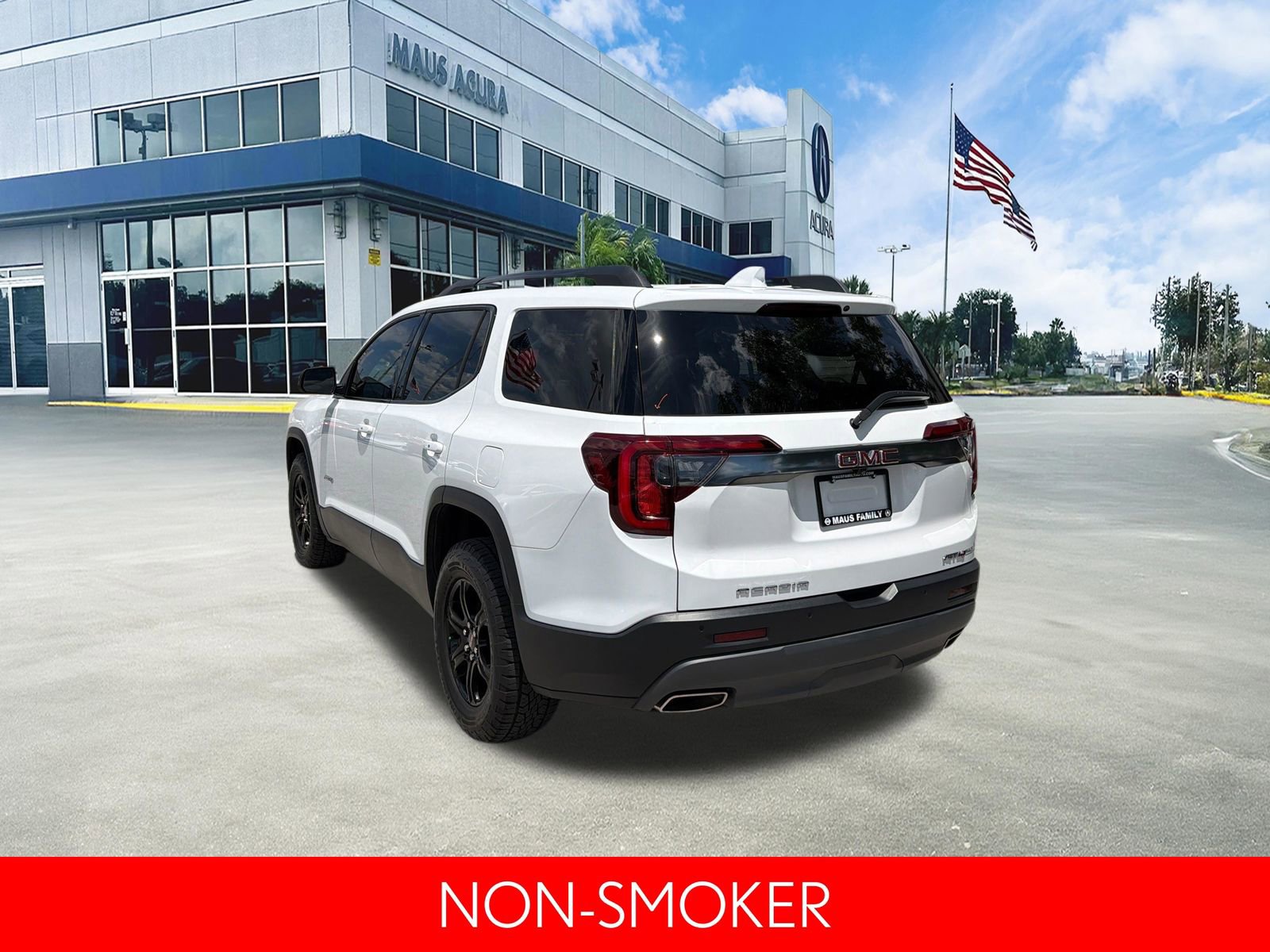 Used 2023 GMC Acadia AT4 w/ Technology Package AWD/4WD image 6