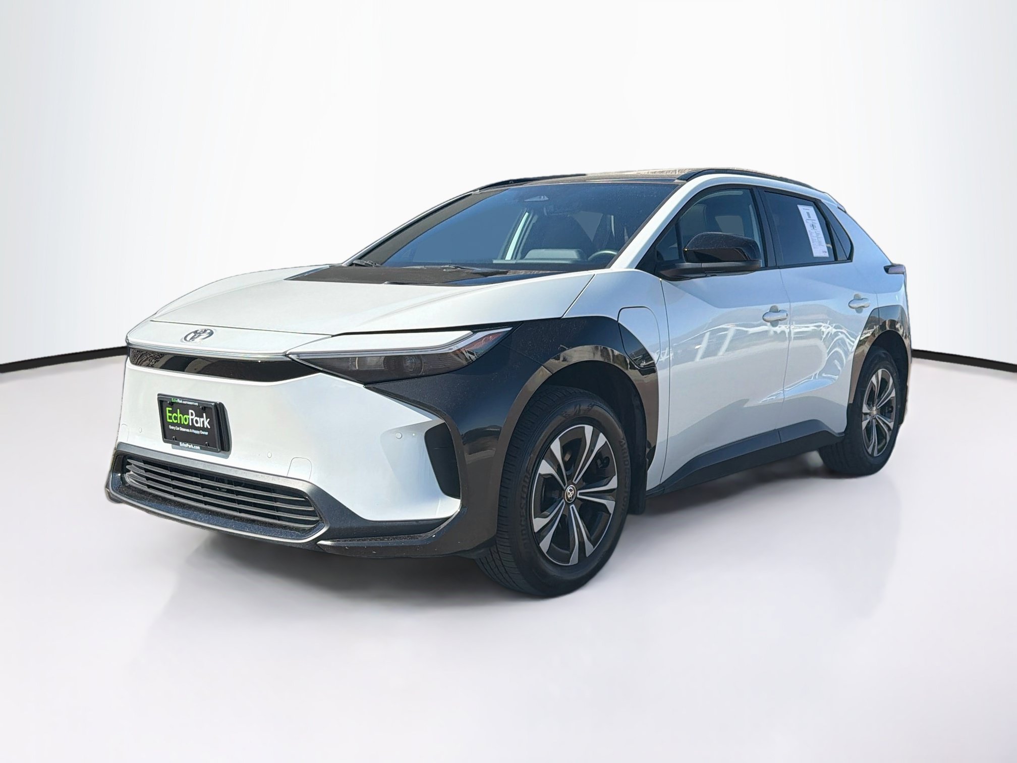Used 2024 Toyota bZ4X AWD w/ Weather Package image 3