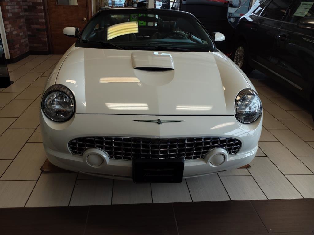 Used 2002 Ford Thunderbird Deluxe image 2