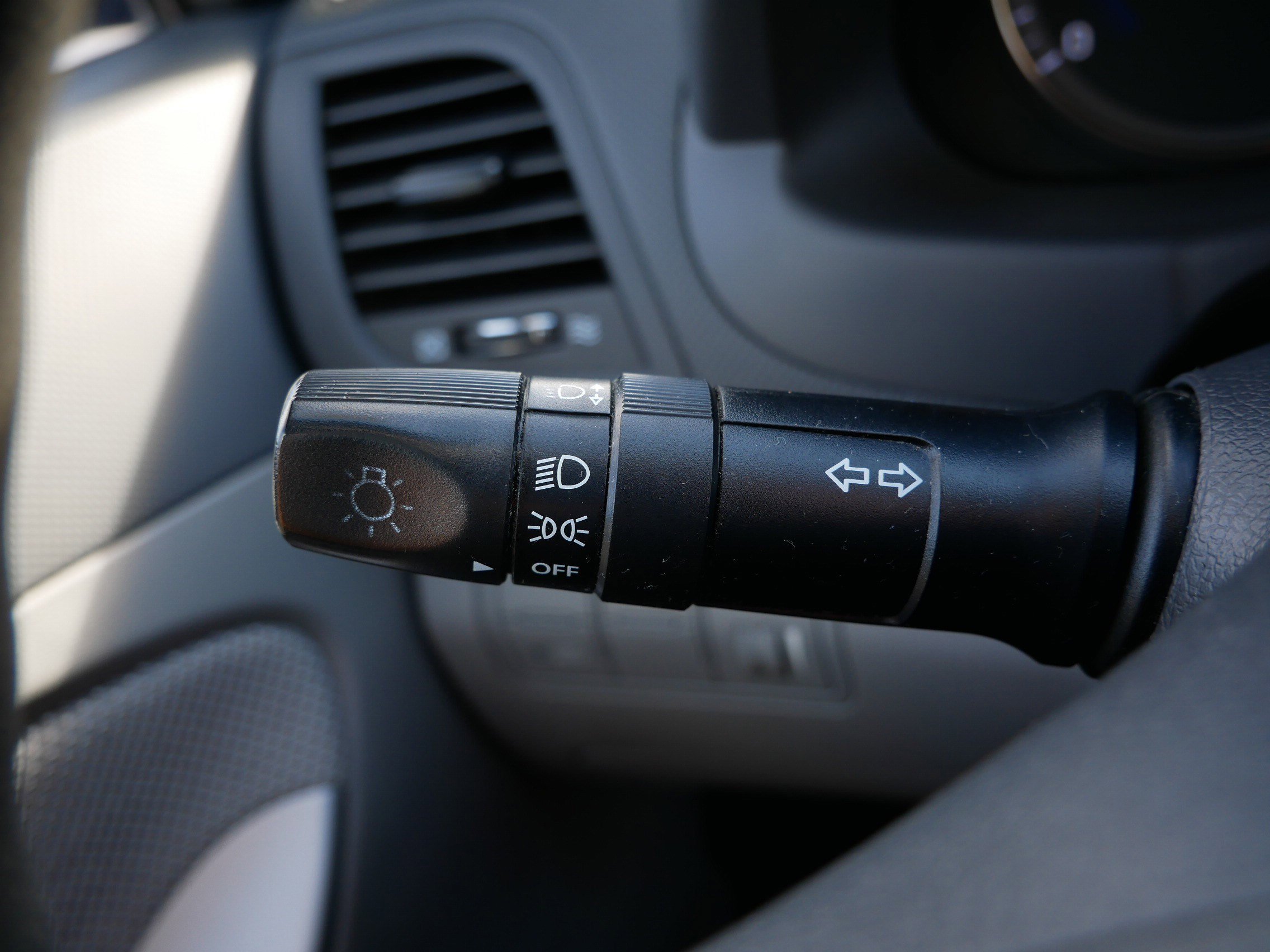 Used 2013 Hyundai Accent GLS image 25