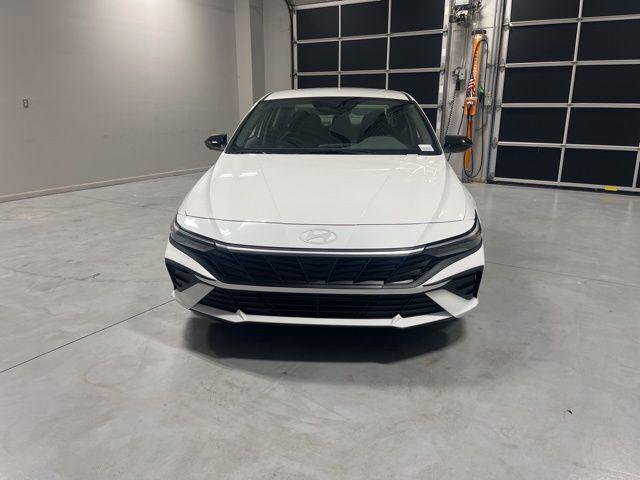 New 2026 Hyundai Elantra Sport image 2