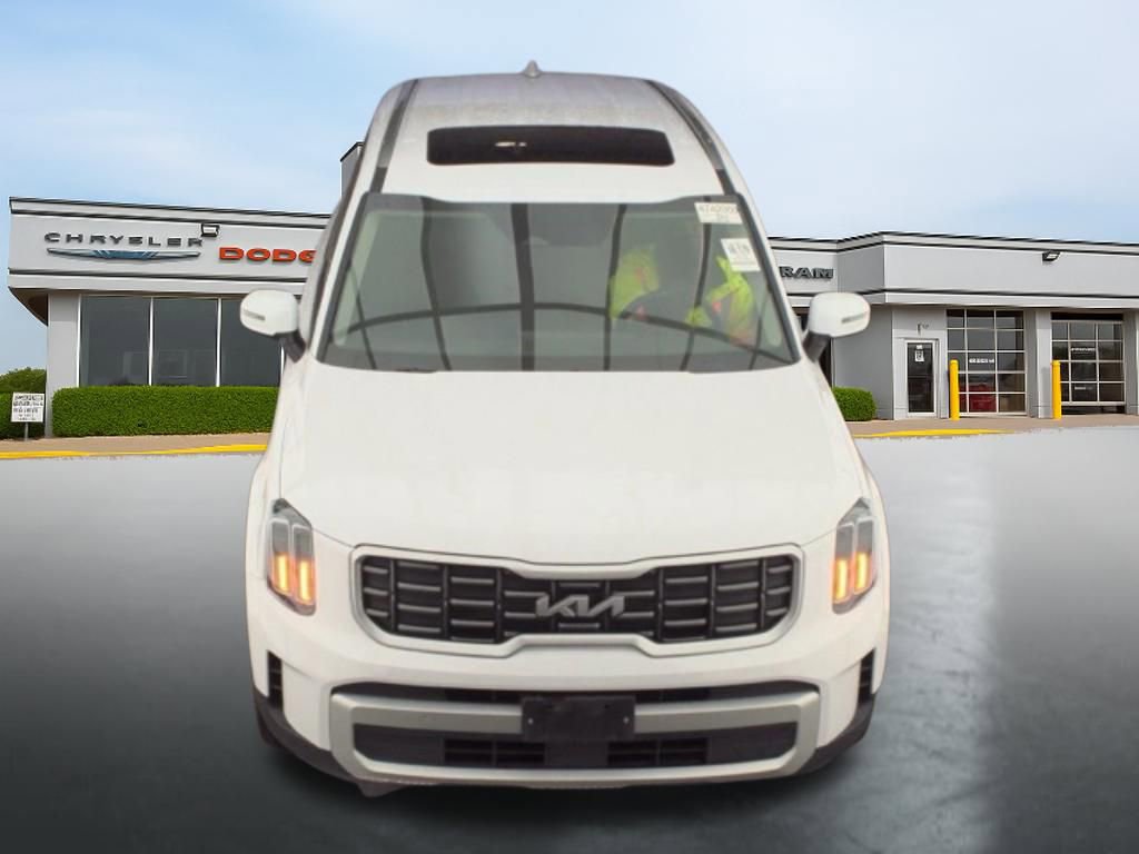 Used 2025 Kia Telluride S image 2