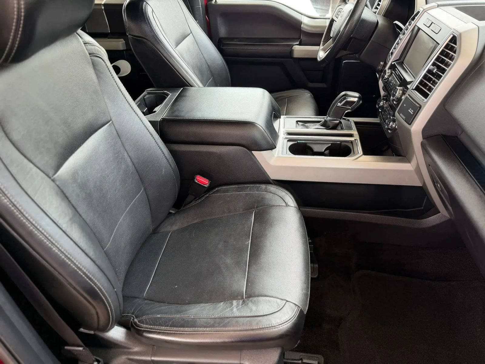 Used 2015 Ford F150 Lariat AWD/4WD image 17