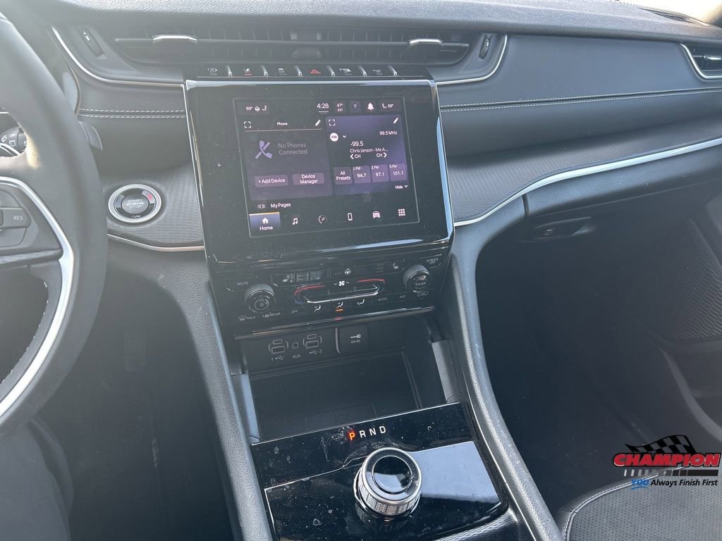 Used 2025 Jeep Grand Cherokee Altitude image 19