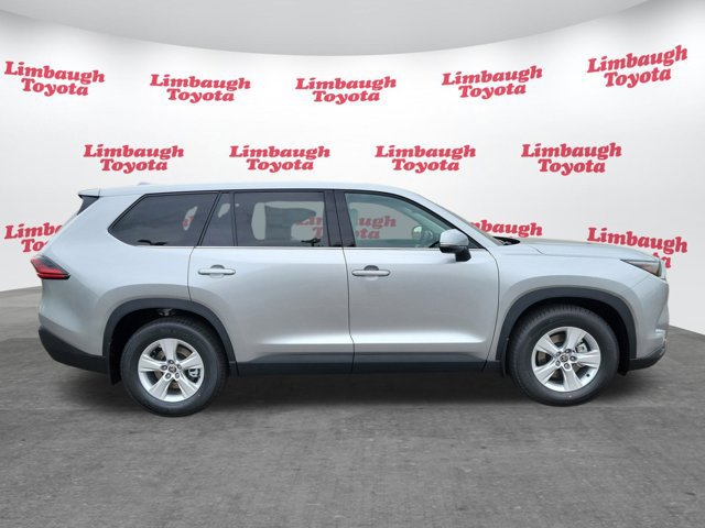 Used 2025 Toyota Grand Highlander FWD image 2