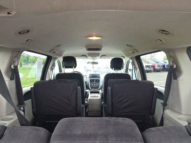 Used 2014 Dodge Grand Caravan SXT FWD image 12