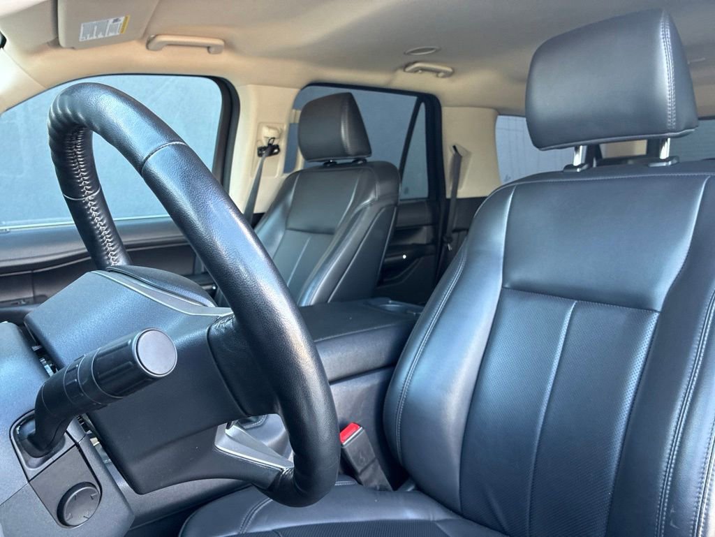 Used 2024 Ford Expedition Max XLT AWD/4WD image 16