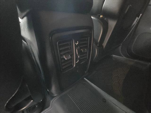 Used 2022 Dodge Durango GT RWD image 16