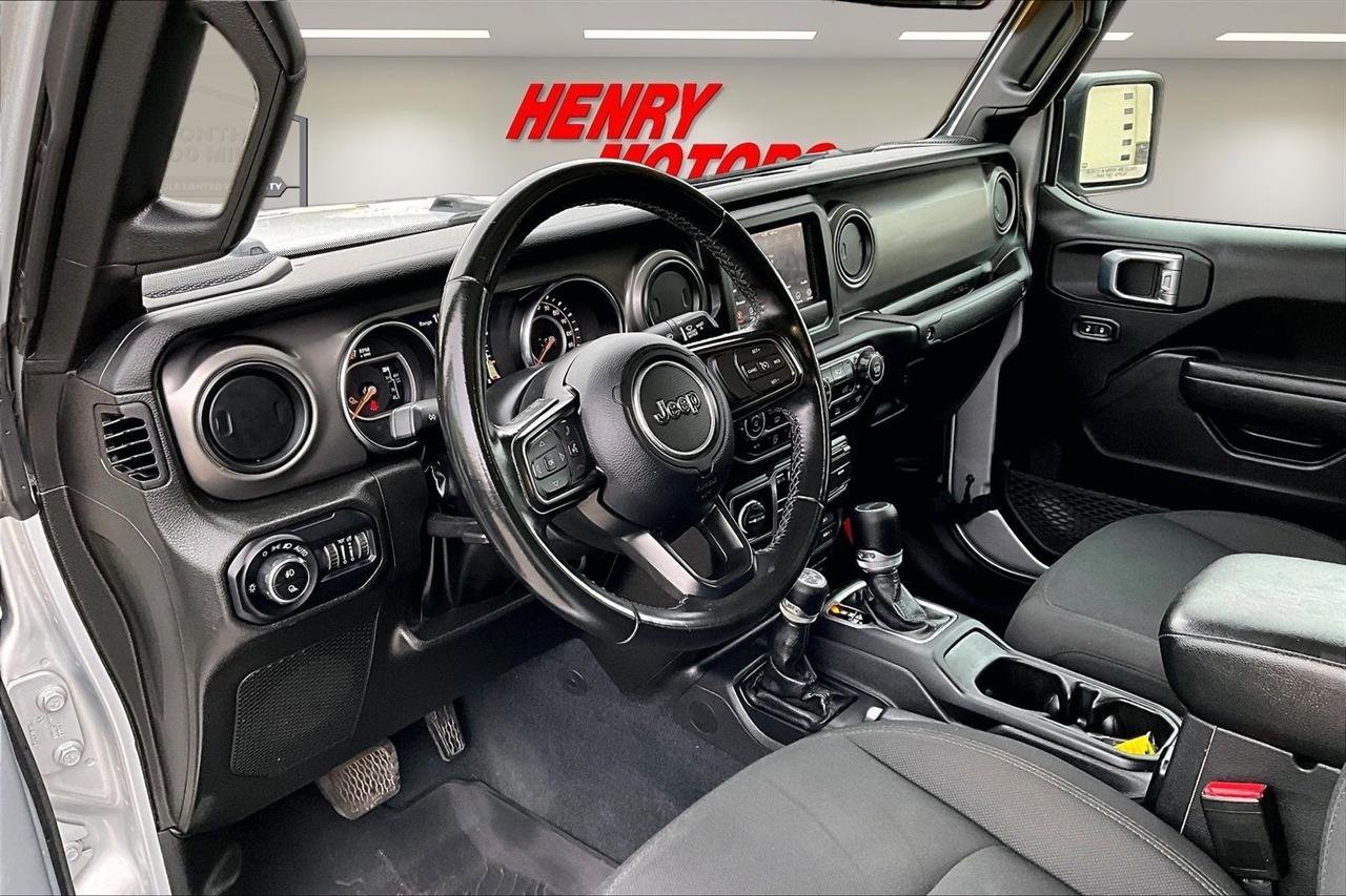 Used 2022 Jeep Gladiator Sport image 19