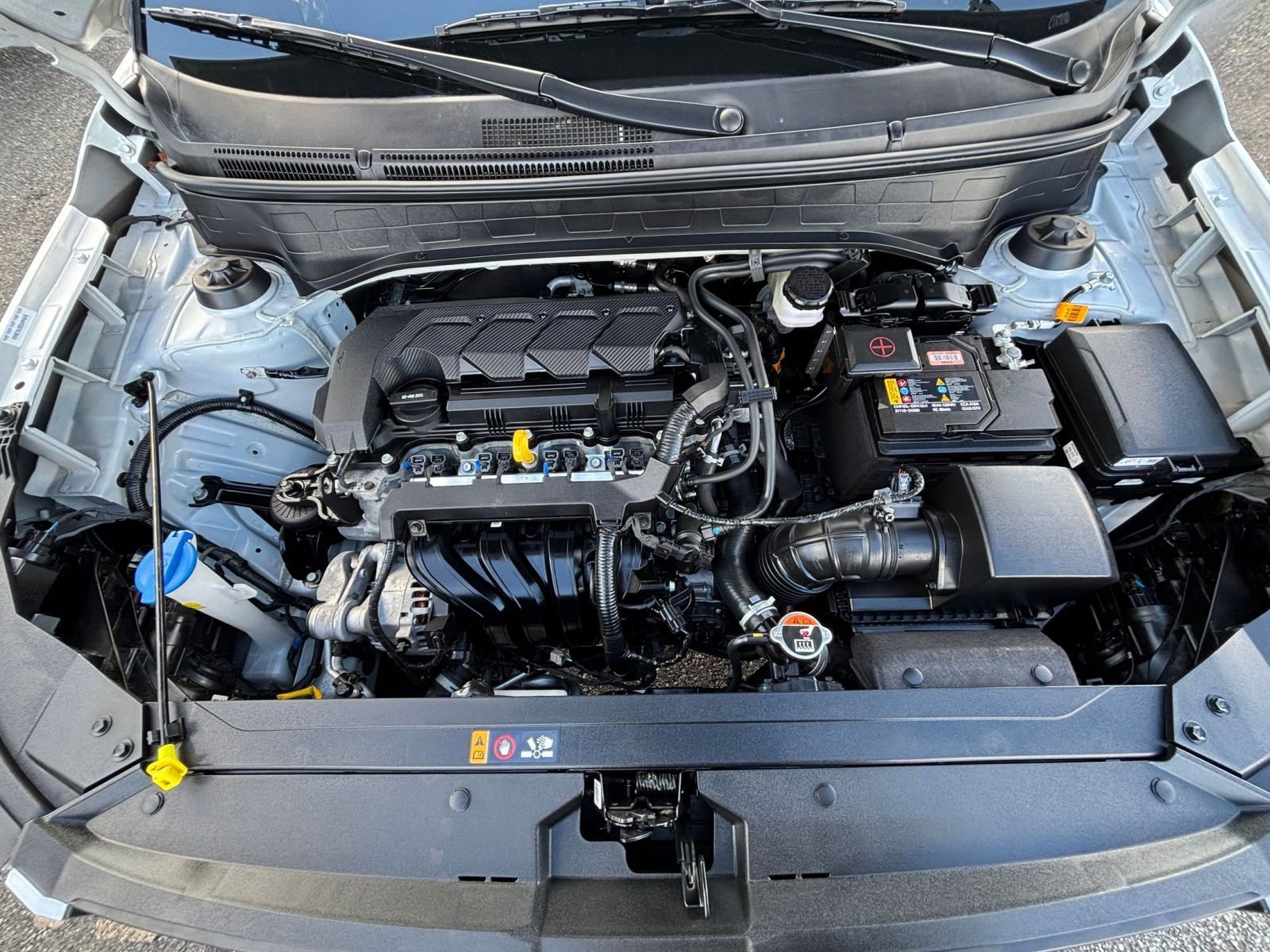 Used 2025 Hyundai Venue SEL FWD image 31