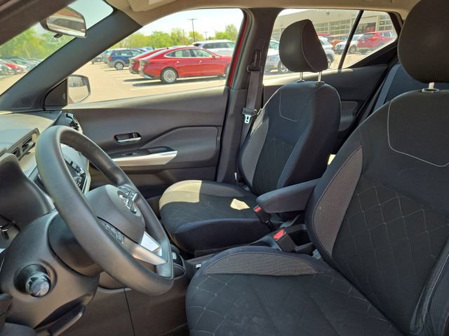 Used 2018 Nissan Kicks SV FWD image 21
