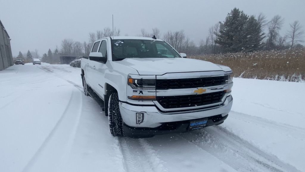 Used 2018 Chevrolet Silverado 1500 LT w/ All Star Edition image 3