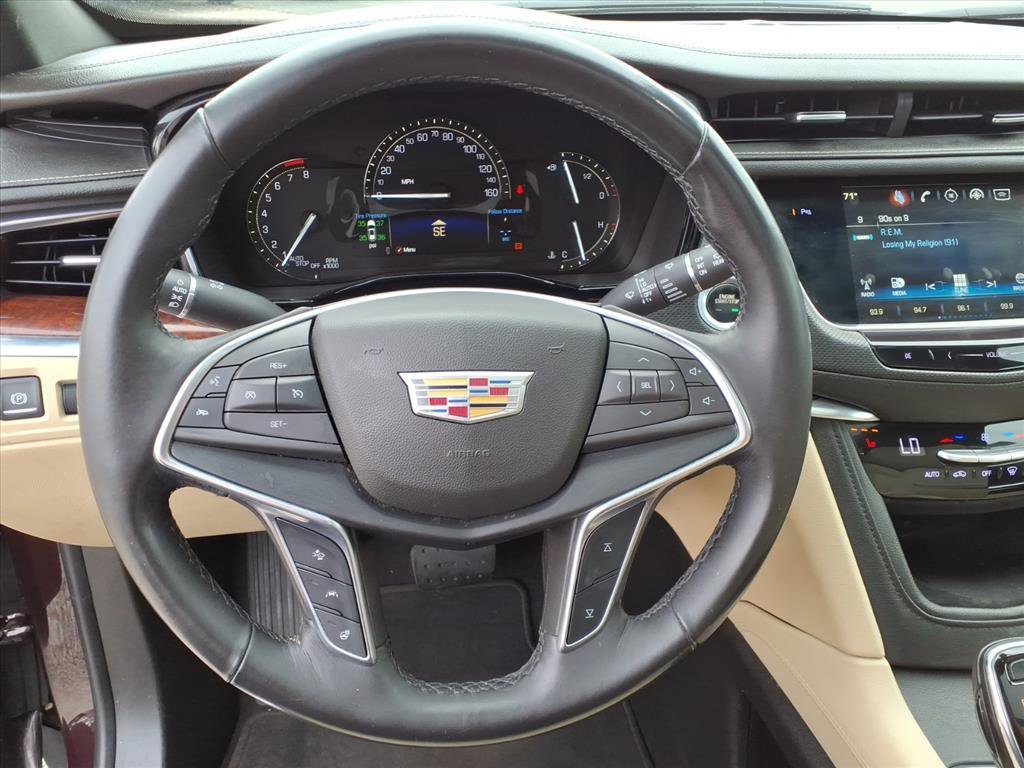 Used 2018 Cadillac XT5 Luxury w/ Driver Awareness Package image 24