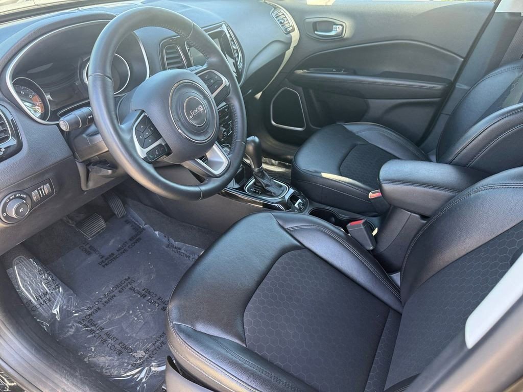 Used 2018 Jeep Compass Latitude w/ Popular Equipment Group image 16