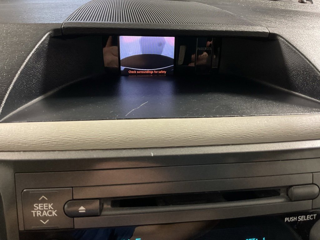 Used 2012 Toyota Sienna SE image 3