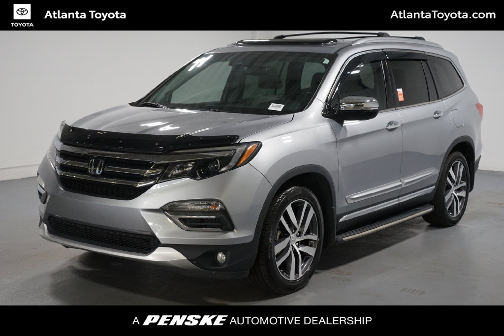 Used 2017 Honda Pilot Touring image 1