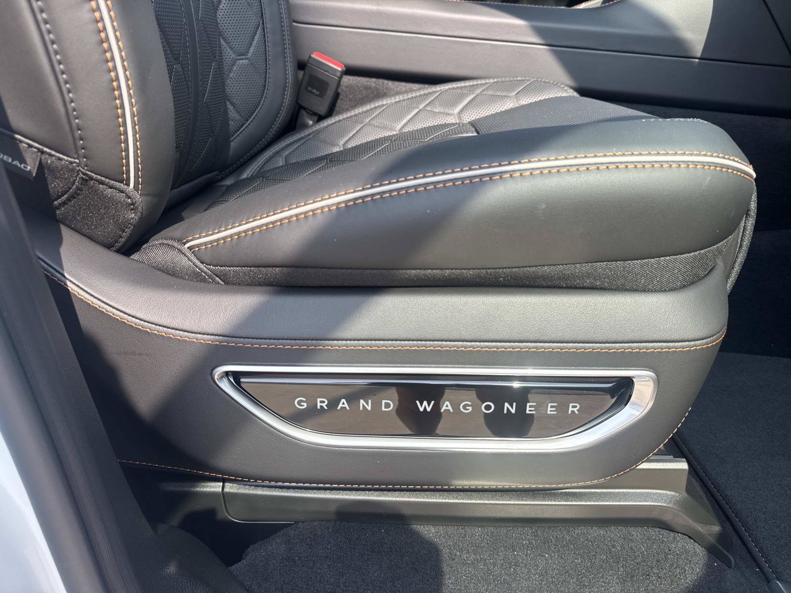 New 2026 Jeep Grand Wagoneer Summit AWD/4WD image 14