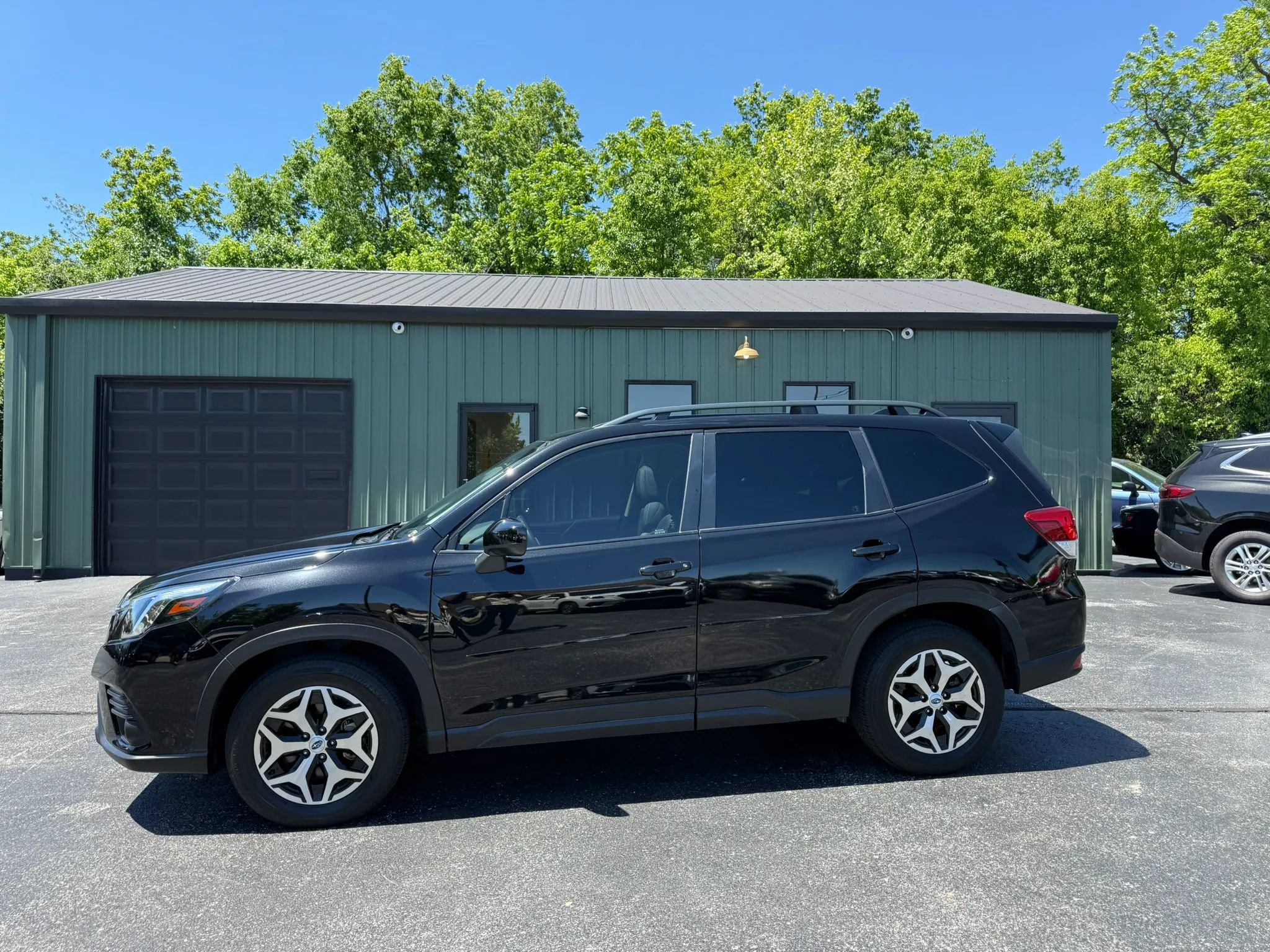 Used 2024 Subaru Forester Premium AWD/4WD image 3