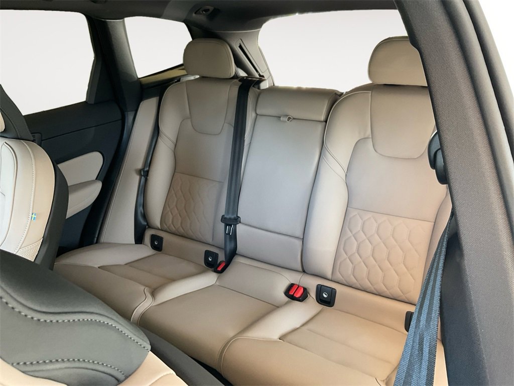New 2026 Volvo XC60 B5 Plus w/ Protection Package Premier image 13