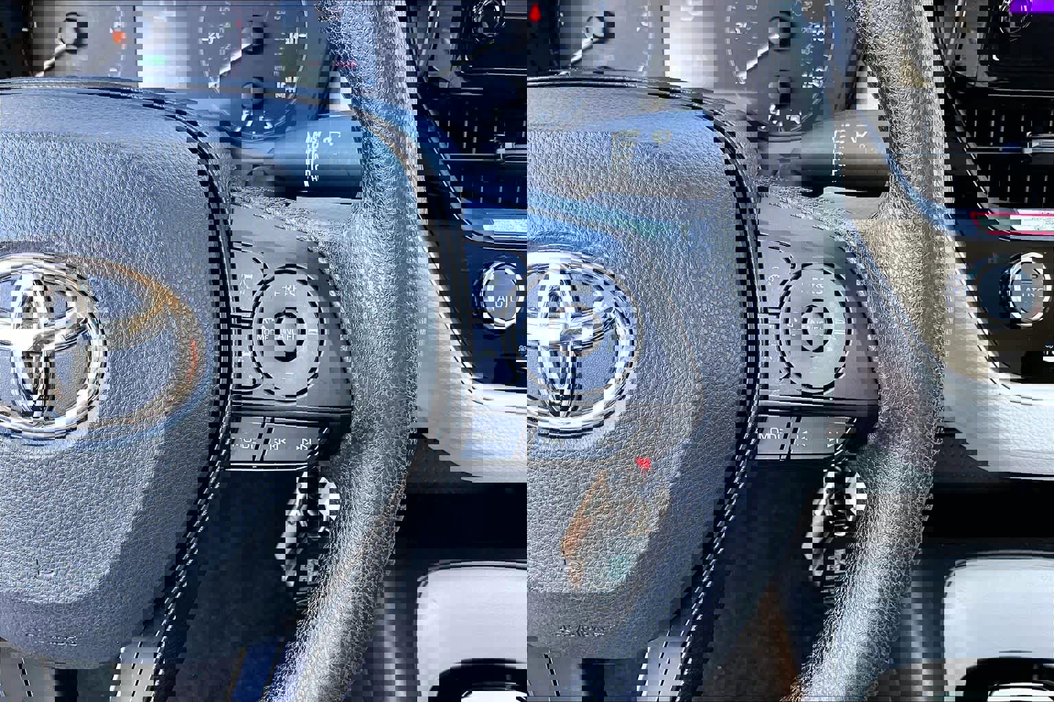 Certified 2025 Toyota Corolla LE image 23