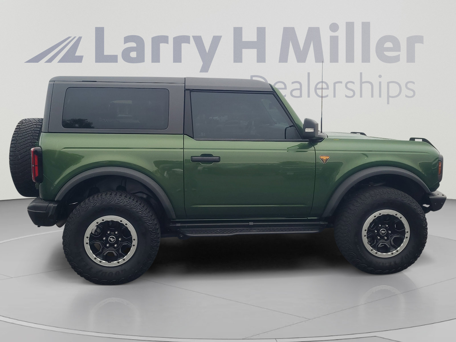 Certified 2023 Ford Bronco Badlands w/ Sasquatch Package AWD/4WD image 6