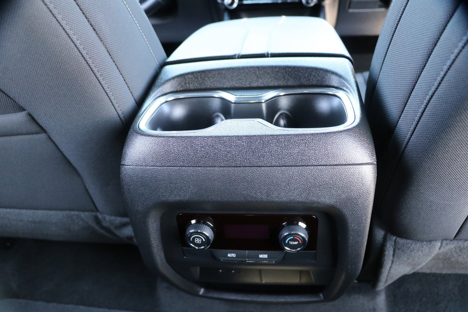 Used 2026 Chevrolet Traverse LT image 34