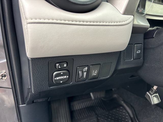 Used 2017 Toyota RAV4 XLE w/ Convenience Package AWD/4WD image 17