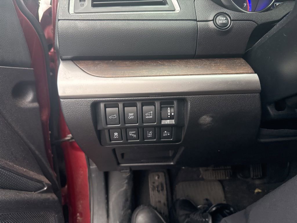 Used 2017 Subaru Outback 3.6R Limited image 16