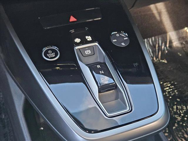 Used 2024 Audi Q4 e-tron Premium image 12