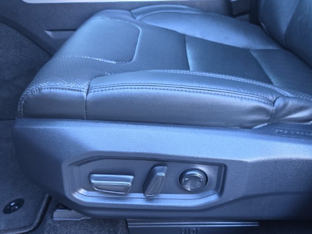 Used 2024 Toyota Tundra Limited AWD/4WD image 4
