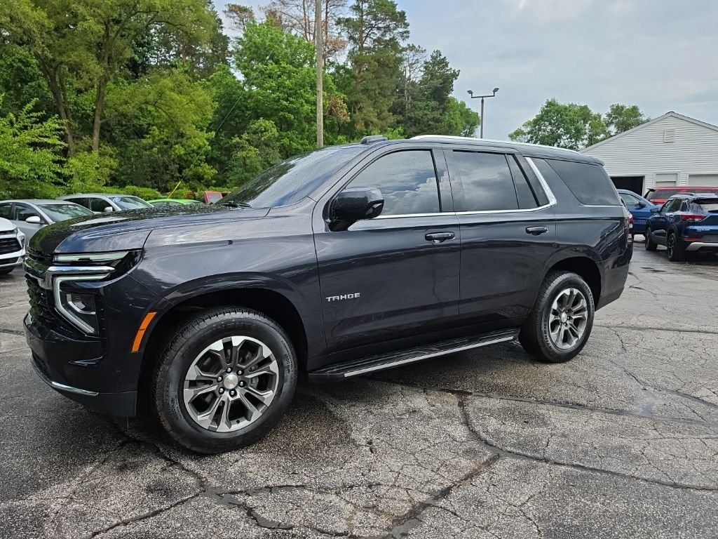 Certified 2025 Chevrolet Tahoe LS AWD/4WD image 3