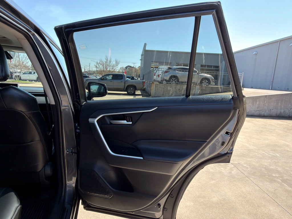 Used 2023 Toyota RAV4 XLE Premium image 17