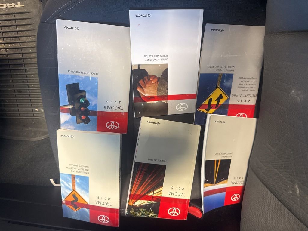 Used 2016 Toyota Tacoma TRD Sport w/ Towing Package image 40