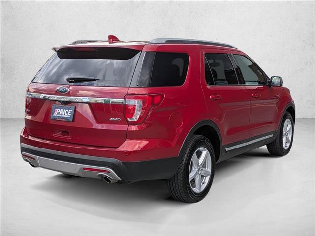 Used 2017 Ford Explorer XLT w/ Equipment Group 202A AWD/4WD image 5