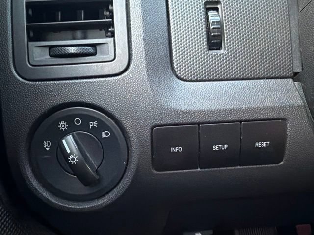 Used 2009 Ford Escape XLT AWD/4WD image 19