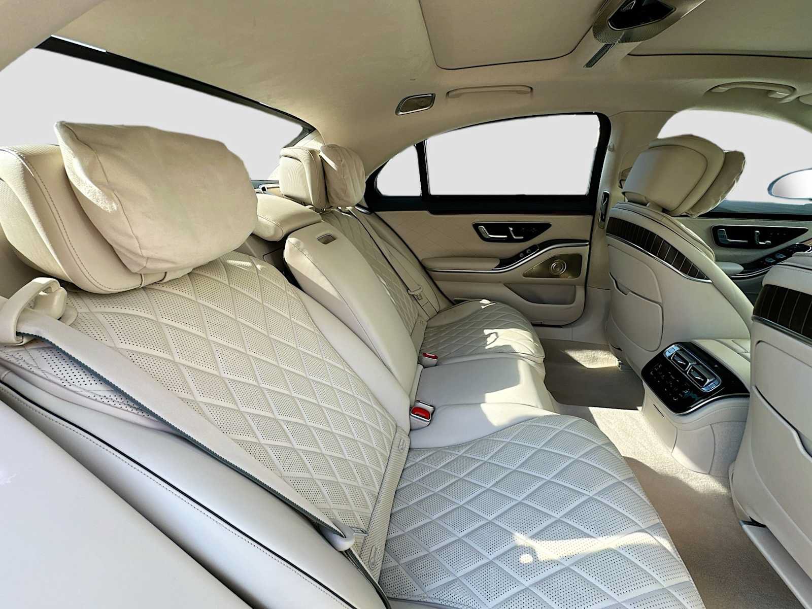 Certified 2022 Mercedes-Benz S 580 4MATIC Sedan w/ Rear Seat Package image 29