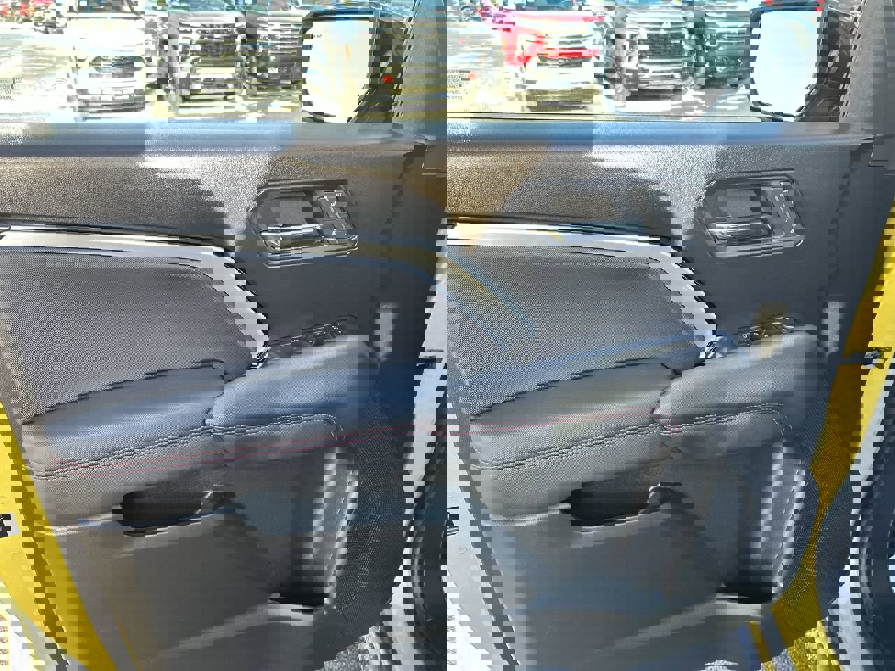 Used 2023 Chevrolet Colorado Z71 w/ Z71 Convenience Package 2 image 20