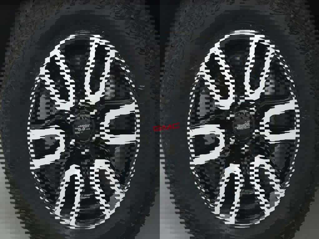 Used 2021 GMC Yukon XL AT4 w/ Rear Media and Nav Package image 41