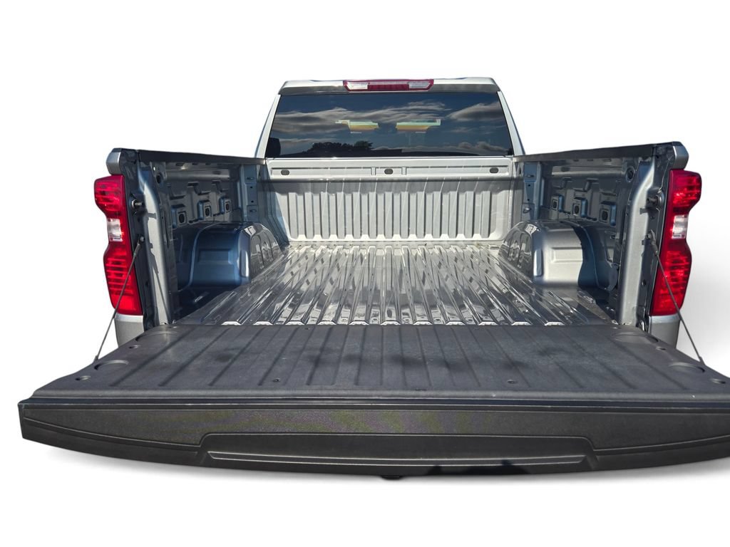 Used 2023 Chevrolet Silverado 1500 LT w/ Z71 Off-Road Package AWD/4WD image 5