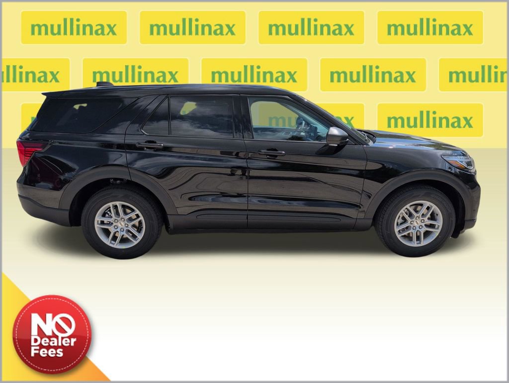 New 2026 Ford Explorer Active RWD image 2