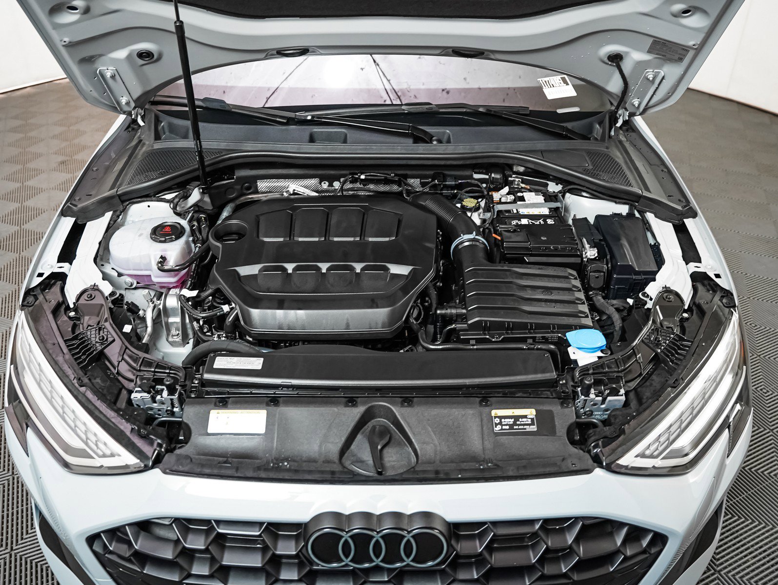 Certified 2025 Audi A3 2.0T Premium Plus w/ Premium Plus Package image 4