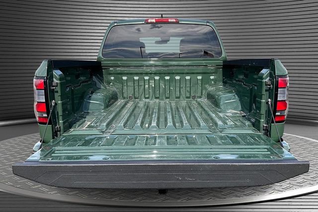 Used 2024 Nissan Frontier SV w/ Technology Package AWD/4WD image 7