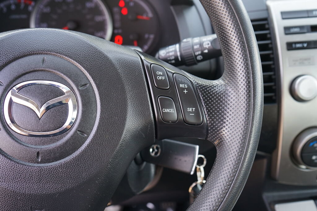 Used 2009 MAZDA MAZDA5 Sport FWD image 13